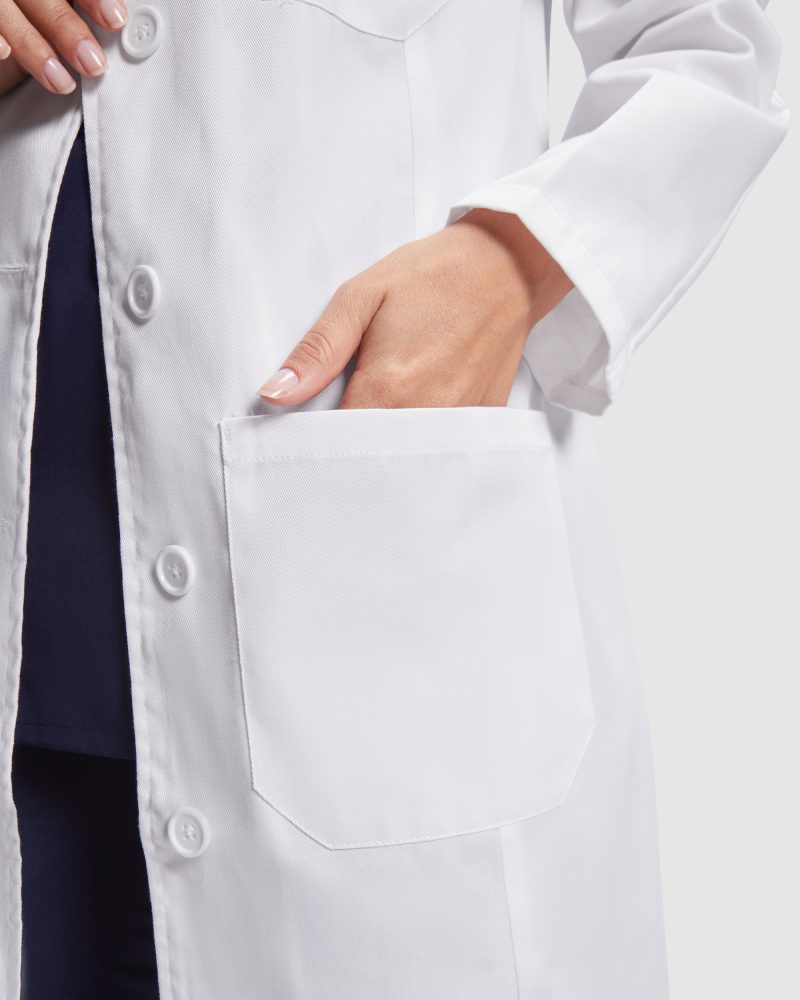 BATA VACCINE WOMAN - Imagen 3